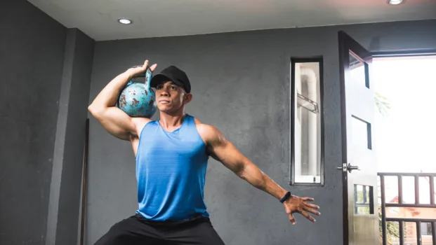 training with kettlebell